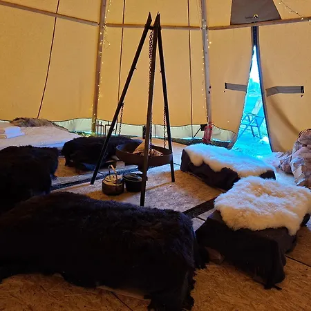 Luxussátor Lavvo Pa Angell Gjestegard Narvik